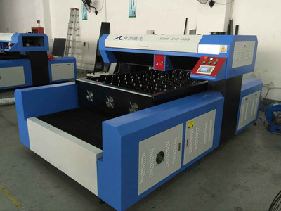 深圳奧朗激光刀模切割機
